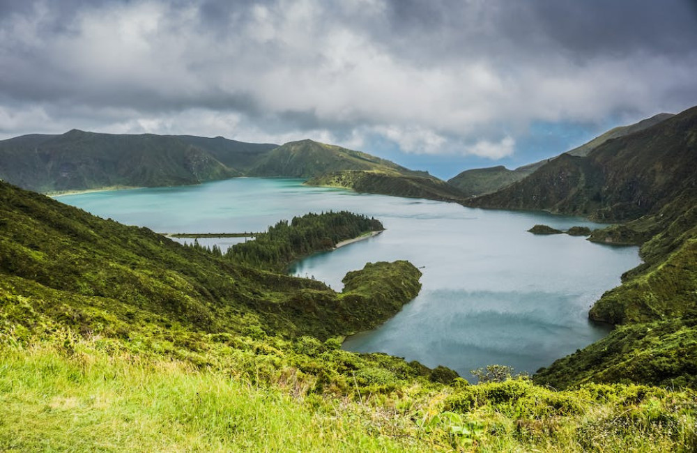 Een duurzame wandelvakantie op de Azoren: verken de vulkanen, meren en watervallen